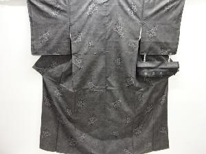 草花模様織出し本場泥大島紬着物（5マルキ）（韓国産）